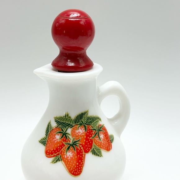 🍓🍨🛁Avon - Bubble Bath Milk Glass Empty Bottle “Strawberries And Cream” - Picture 4 of 16